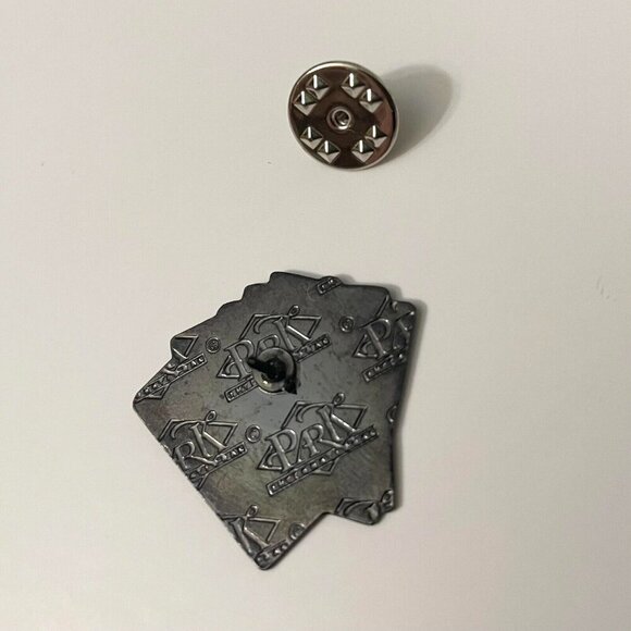 Vintage Park International Deck of Cards Lapel Pin Royal Flush Poker Cards - Picture 8 of 10